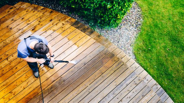 Cost of Deck Pressure Cleaning in Broken Arrow