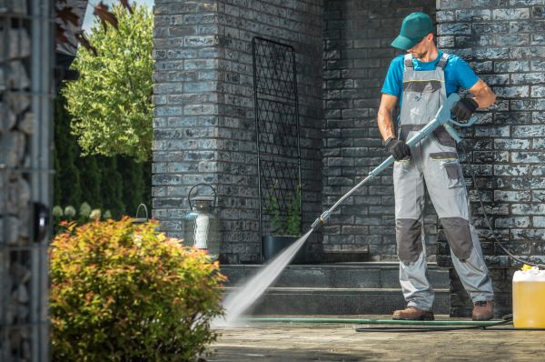Cost of Outside House Cleaning in Broken Arrow