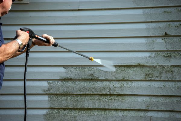 Cost of Vinyl Siding Power Washing in Broken Arrow