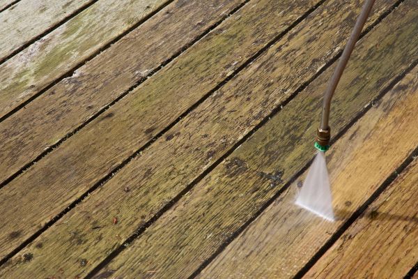Cost of Deck Mold Removal in Broken Arrow